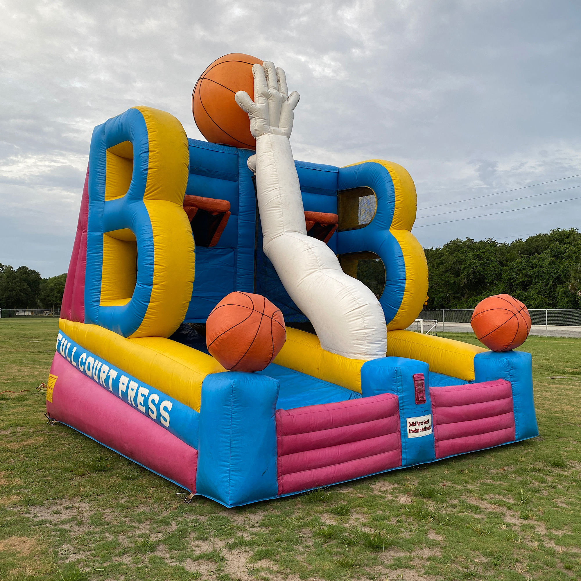 inflatable backetball hoop for two players